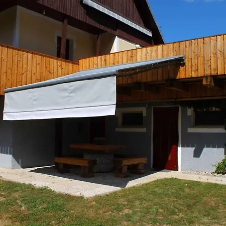 In - Sued-ost Slowenien 42908 Stari Trg ob Kolpi